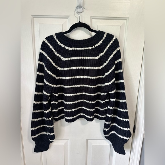 NWT Cinq à Sept Keren Pullover Sweater. Size Large. - Picture 6 of 9